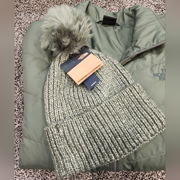 The North Face Beanie - Picture 2 of 2